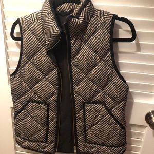 J. Crew patterned vest navy/tan EUC